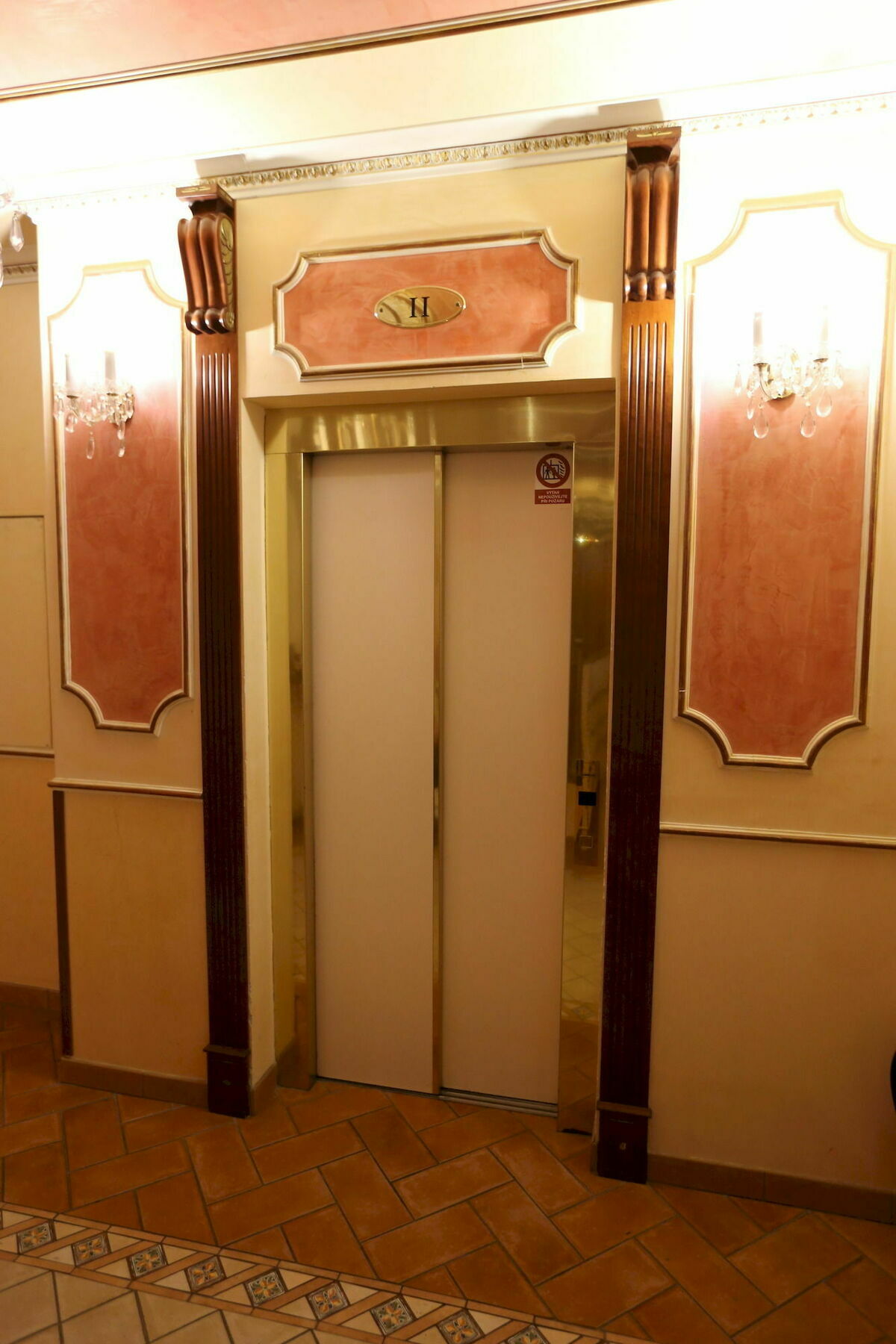 Hotel Renesance Krasna Kralovna 4*