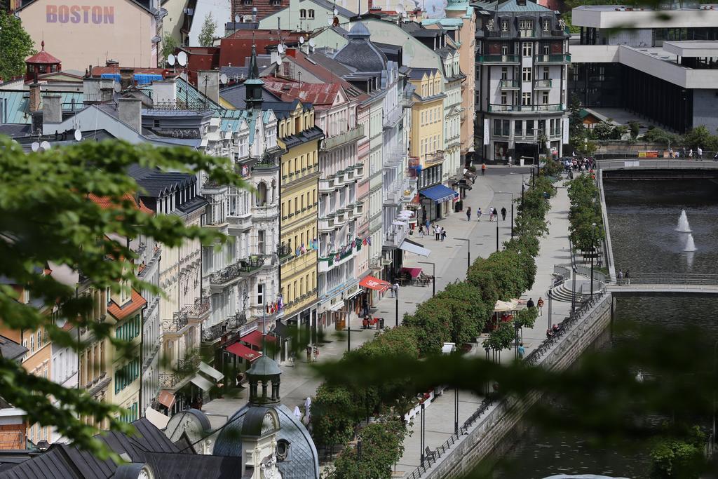 Renesance Krasna Kralovna 4* Karlovy Vary