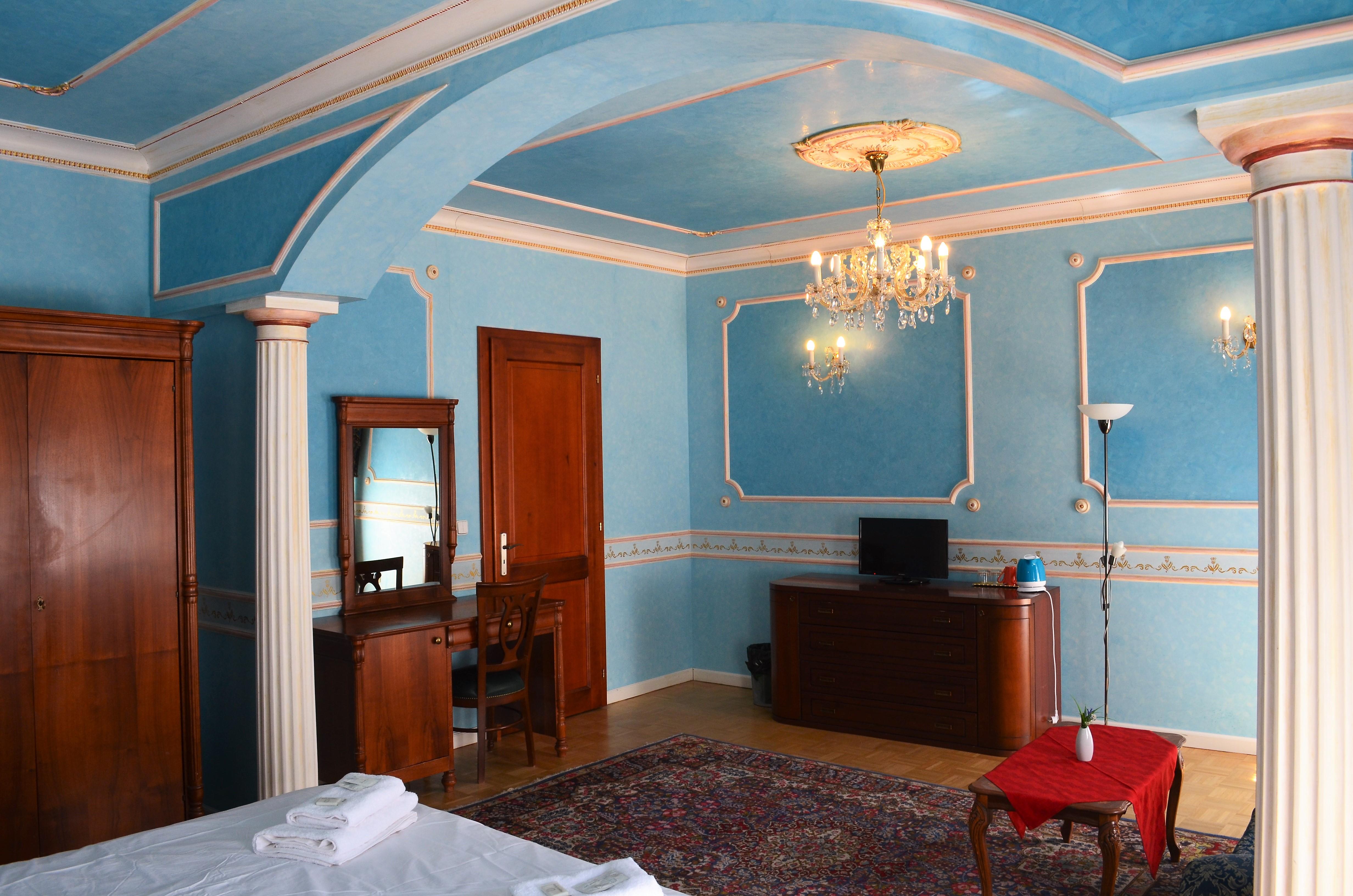 Renesance Krasna Kralovna 4* Karlovy Vary