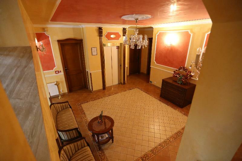 Renesance Krasna Kralovna 4* Karlovy Vary